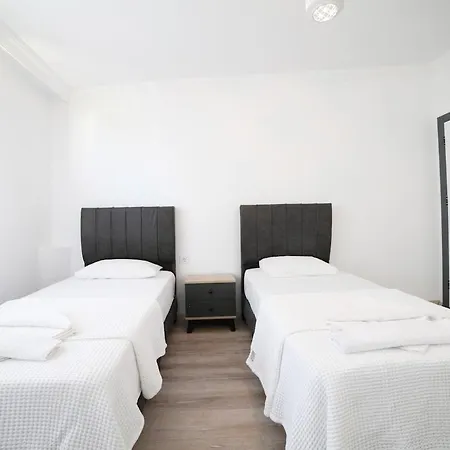 Our In Konyaaltin Apartment Antalya